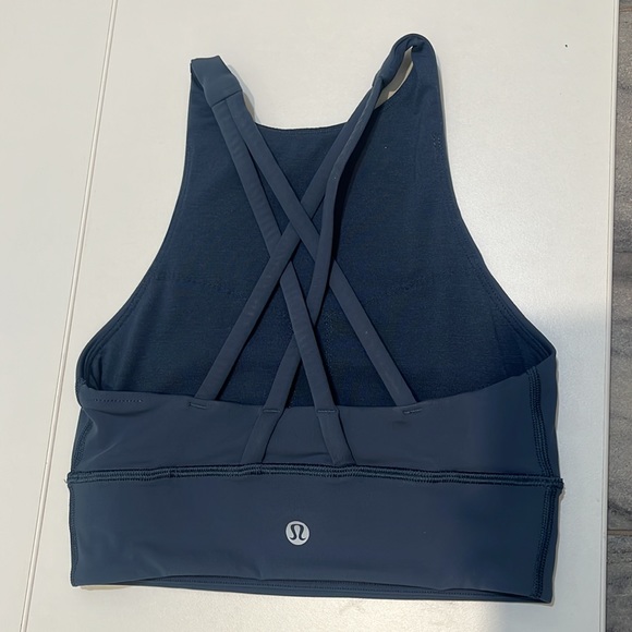 Lulu lemon sports bra - Picture 3 of 4